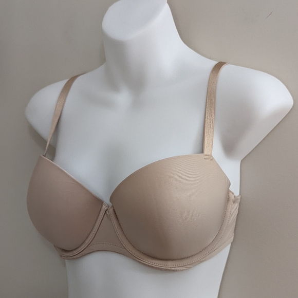 Victoria Secret Bra - Picture 2 of 7